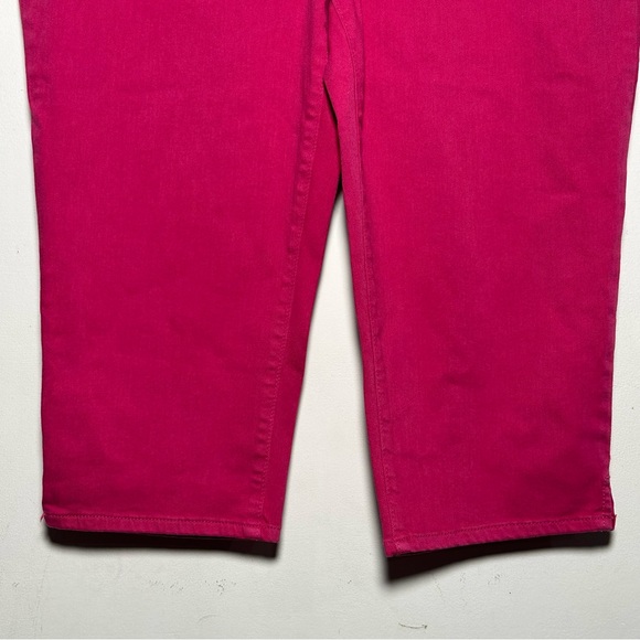 Sold‎ - Picture 3 of 7